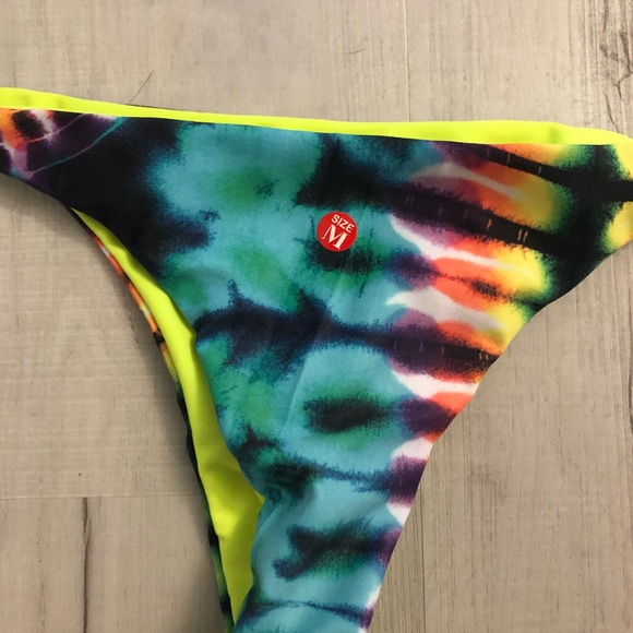 Sami’s bikinis infamous and sold out tie dye set🌈 - Picture 3 of 5